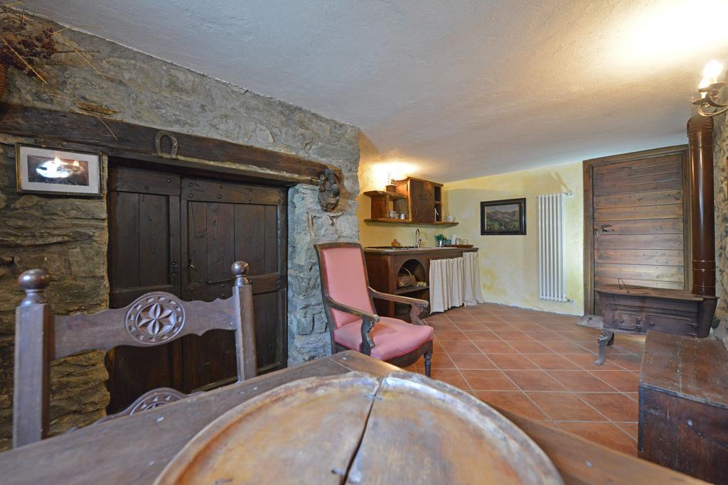 Maison Lazier Châtillon Exteriör bild