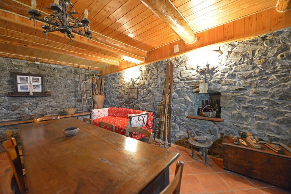Maison Lazier Châtillon Exteriör bild