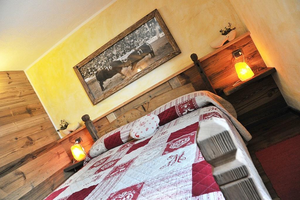 Maison Lazier Châtillon Exteriör bild